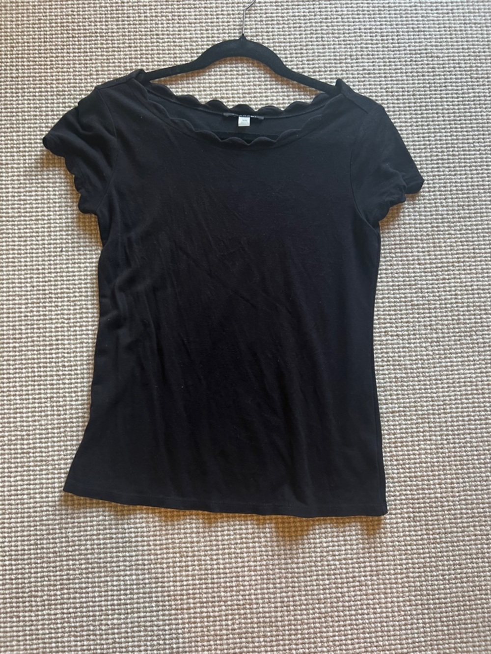 T Tahari Black Scalloped Neck Short Sleeve Tee